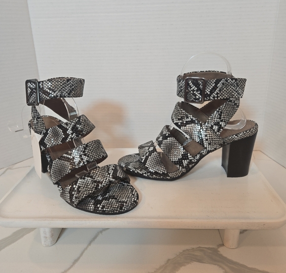 Vionic Blaire Snakeskin Leather Strappy Open Toe Chunky Sandals Size 6 - Picture 1 of 10